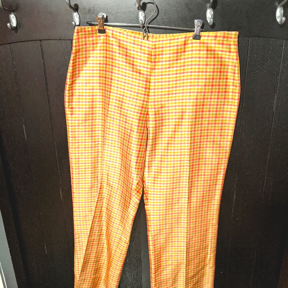 Ann Taylor plaid cropped pants